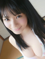 日本美女星名美津内衣性感写真