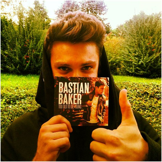 Bastian Baker˧